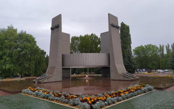 "Ми за Україну будемо воювати!" — у Тольятті випускники шокували поліцію