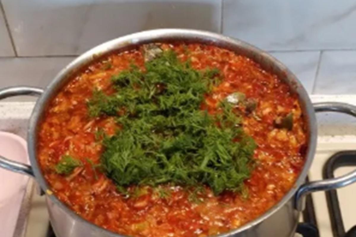 Персиковий борщ: фруктова революція у вашій тарілці / Фото: cookpad Персиковий борщ: фруктова революція у вашій тарілці