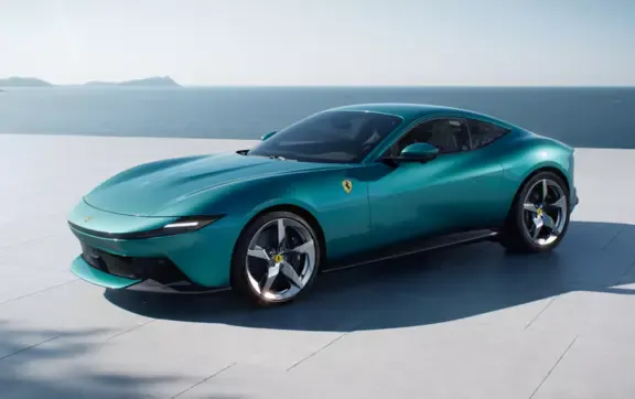 Новий GT Ferrari Amalfi стає черговою перлиною автомобільного дизайну в активі бренду