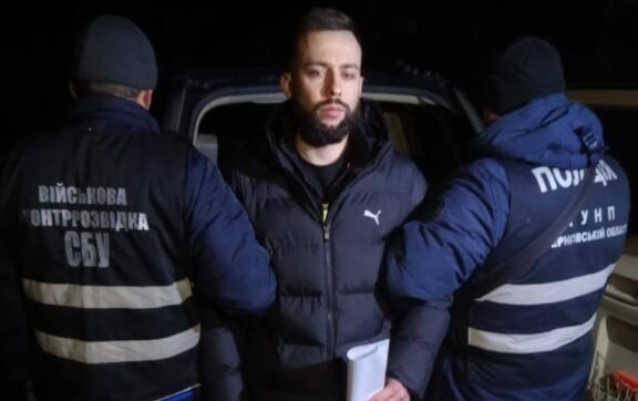Жорин подчеркивает, что коррупция во время войны, особенно в отношении военных, должна наказываться в Украине максимально показательно и жестко