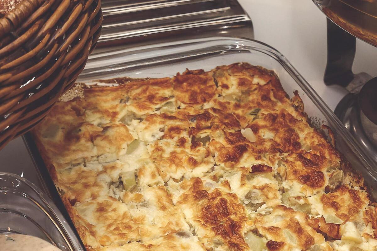 Золотистая корочка, нежная курица и спелые черри – попробуй эту запеканку! / Фото: pixels