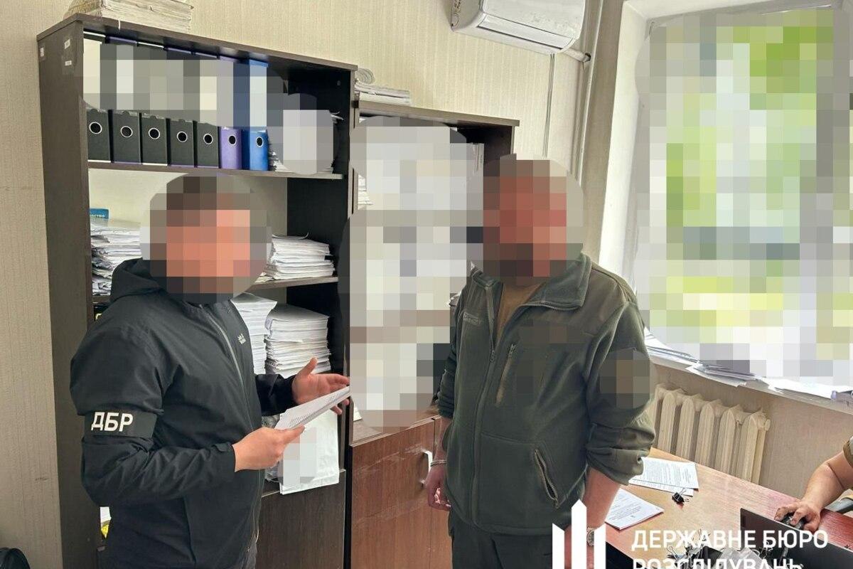 Война "на бумаге": командир батальона предстанет перед судом за фиктивные выплаты / Фото: Государственное бюро расследований Война "на бумаге": командир батальона предстанет перед судом за фиктивные выплаты / Фото: Государственное бюро расследований