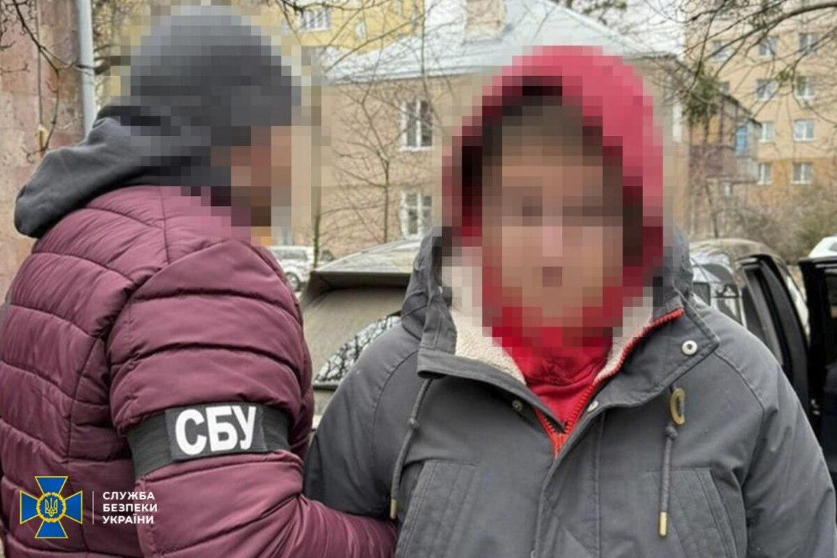 Собирал данные для врага: молодой харьковчанин получил 15 лет тюрьмы за шпионаж/Фото: СБУ 15 лет лишения свободы за "поездки на дачу": суд вынес приговор агенту РФ из Харьковской области