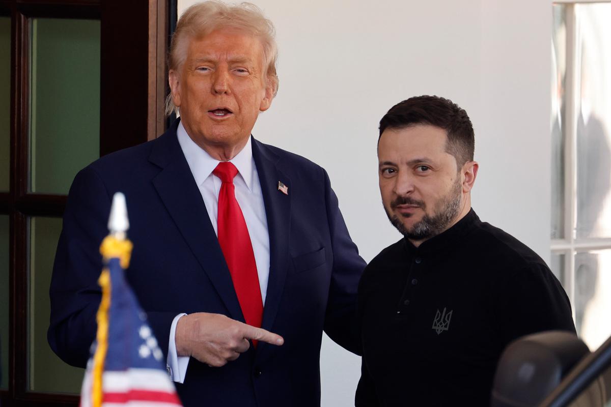 Соболезнование как мост – Келлог о разговоре Зеленского и Трампа. Фото: GettyImages/Автор-Chip Somodevilla фото трамп и зеленский