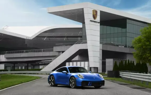 Porsche випустила особливий 911, який зможуть придбати лише обрані/Фото: Porsche Porsche випустила особливий 911, який зможуть придбати лише обрані