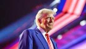 Трамп заперечує причетність до блокування допомоги Україні: "Це не я" / Фото: Getty Images Трамп заперечує причетність до блокування допомоги Україні: "Це не я"