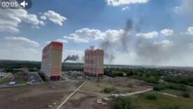 Російські джерела наразі замовчують інформацію про те, що саме зберігається на палаючому складі Російські джерела наразі замовчують інформацію про те, що саме зберігається на палаючому складі