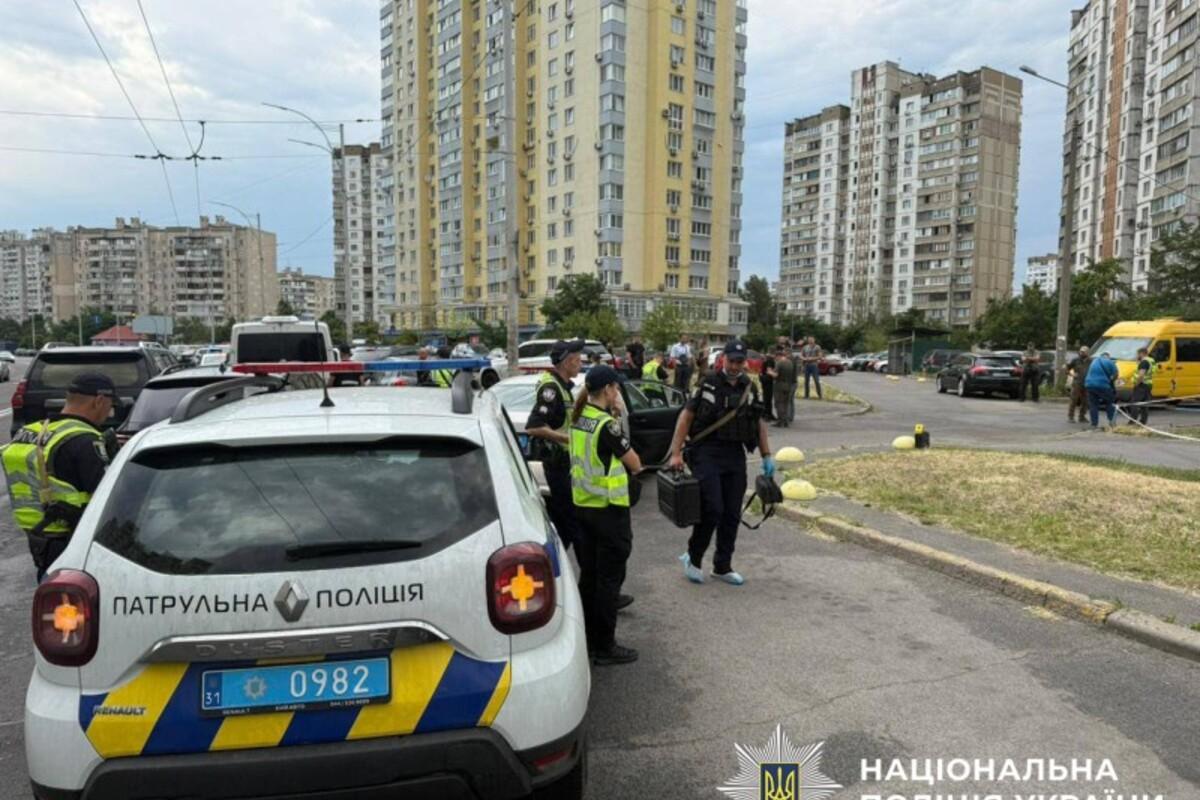 Погибшему 48: полиция Киева ищет убийцу мужчины в Деснянском районе/Фото: Полиция Киева Утреннее убийство в Киеве: полиция установила личность жертвы