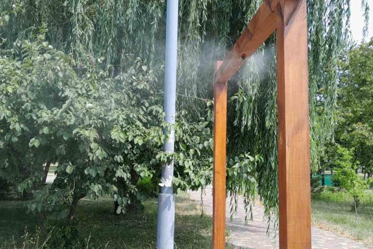 Київ встановлює додаткові рамки-розпилювачі води для охолодження у спеку Київ встановлює додаткові рамки-розпилювачі води для охолодження у спеку