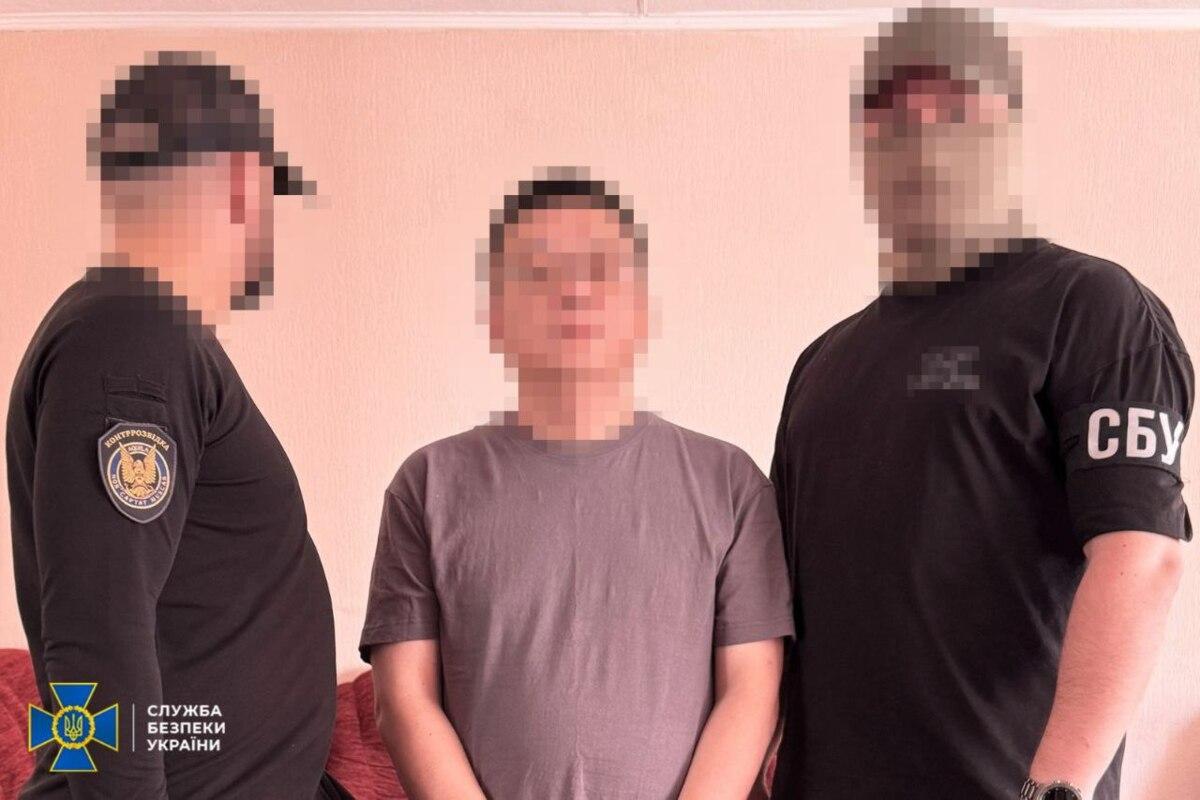Китайська родина намагалася викрасти секрети ракетного комплексу "Нептун"/Фото: Служба безпеки України Китайська родина намагалася викрасти секрети ракетного комплексу "Нептун"