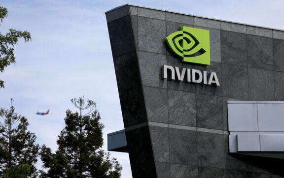 Nvidia обійшла Apple і Microsoft, ставши найдорожчою компанією у світі/Фото: Justin Sullivan/Getty Images Nvidia обійшла Apple і Microsoft, ставши найдорожчою компанією у світі