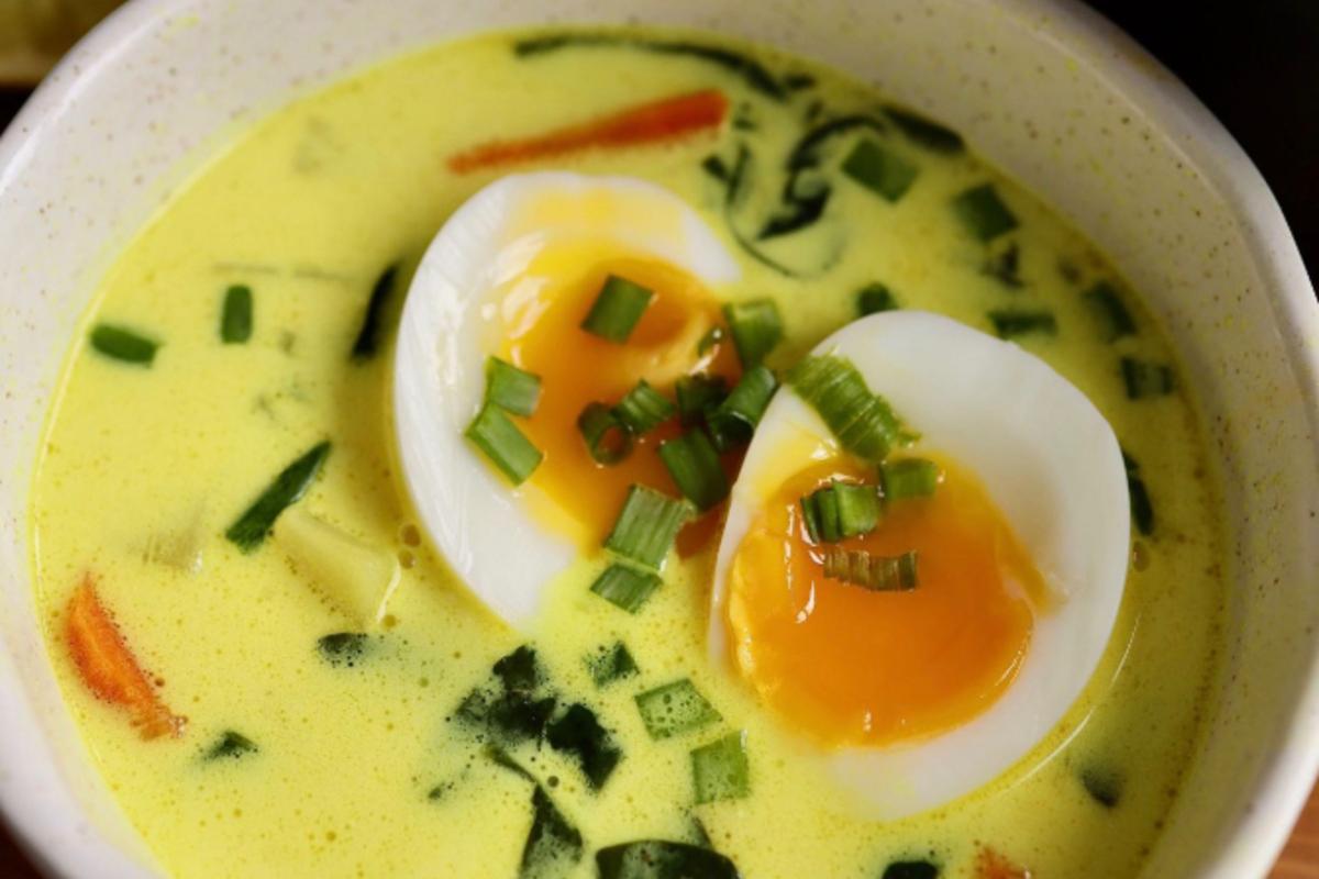 Вкусный обед для всей семьи: рецепт шпинатного супа, который удивит всех