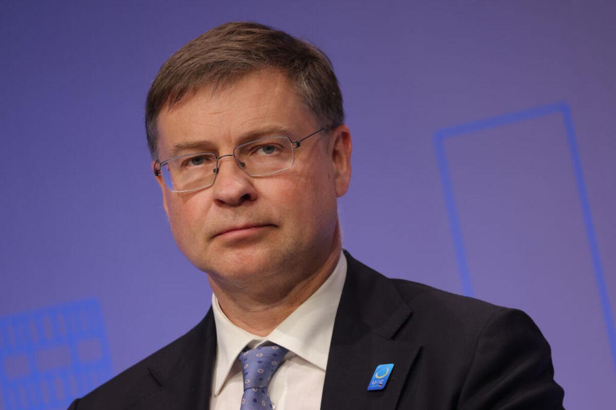 Член Єврокомісії з економіки Валдіс Домбровскіс / Фото: Getty images Член Єврокомісії з економіки Валдіс Домбровскіс / Фото: Getty images