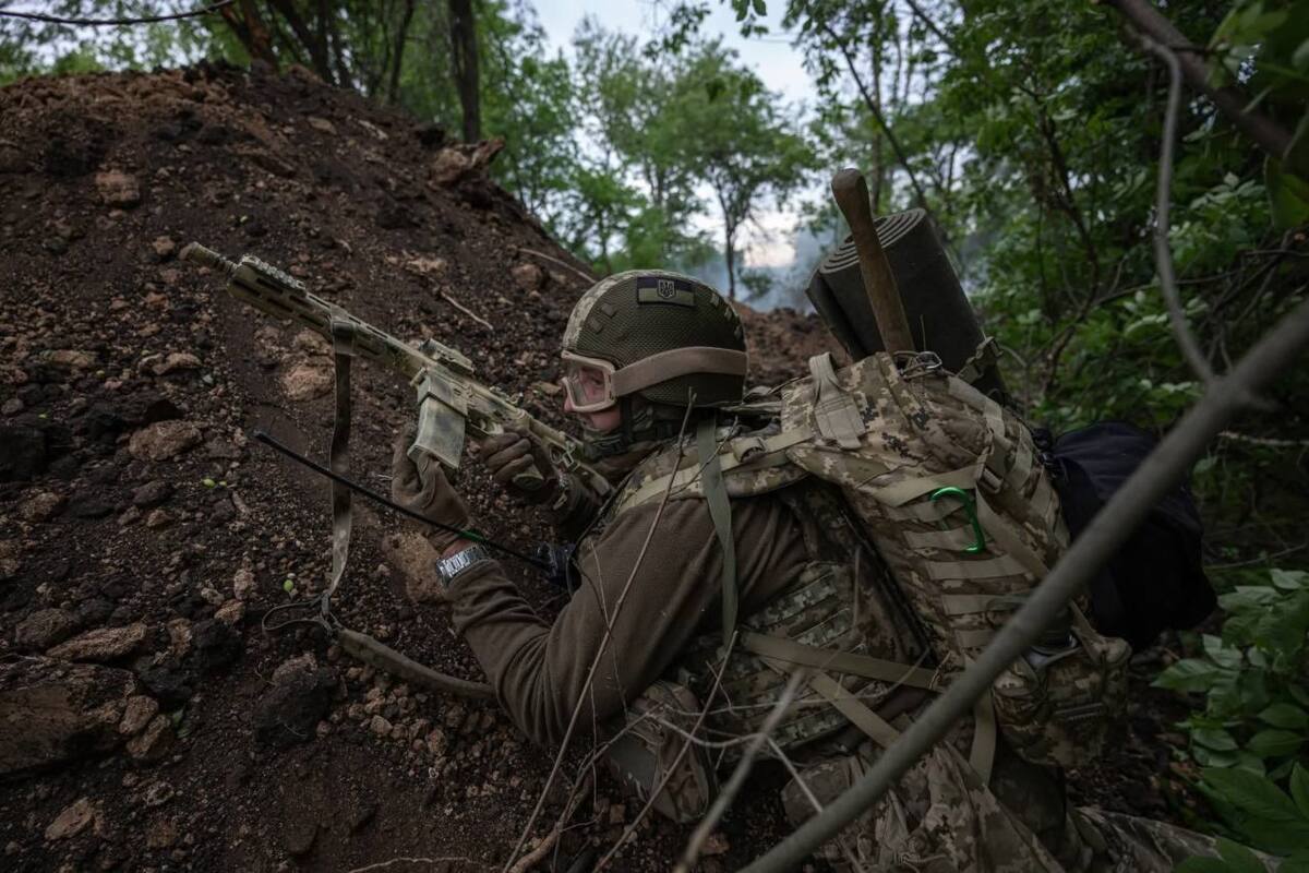 ЗСУ відбили 214 штурмів за добу та ліквідували 1040 окупантів. Детальніше про ситуацію на фронті / Фото: Генштаб ЗСУ ЗСУ відбили 214 штурмів за добу та ліквідували 1040 окупантів. Детальніше про ситуацію на фронті / Фото: Генштаб ЗСУ