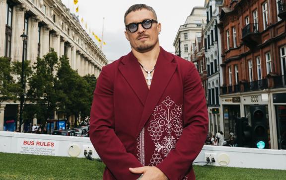 Лондон зустрічає чемпіона: Усик оголосив про початок "бойового тижня" – хто стане наступним?