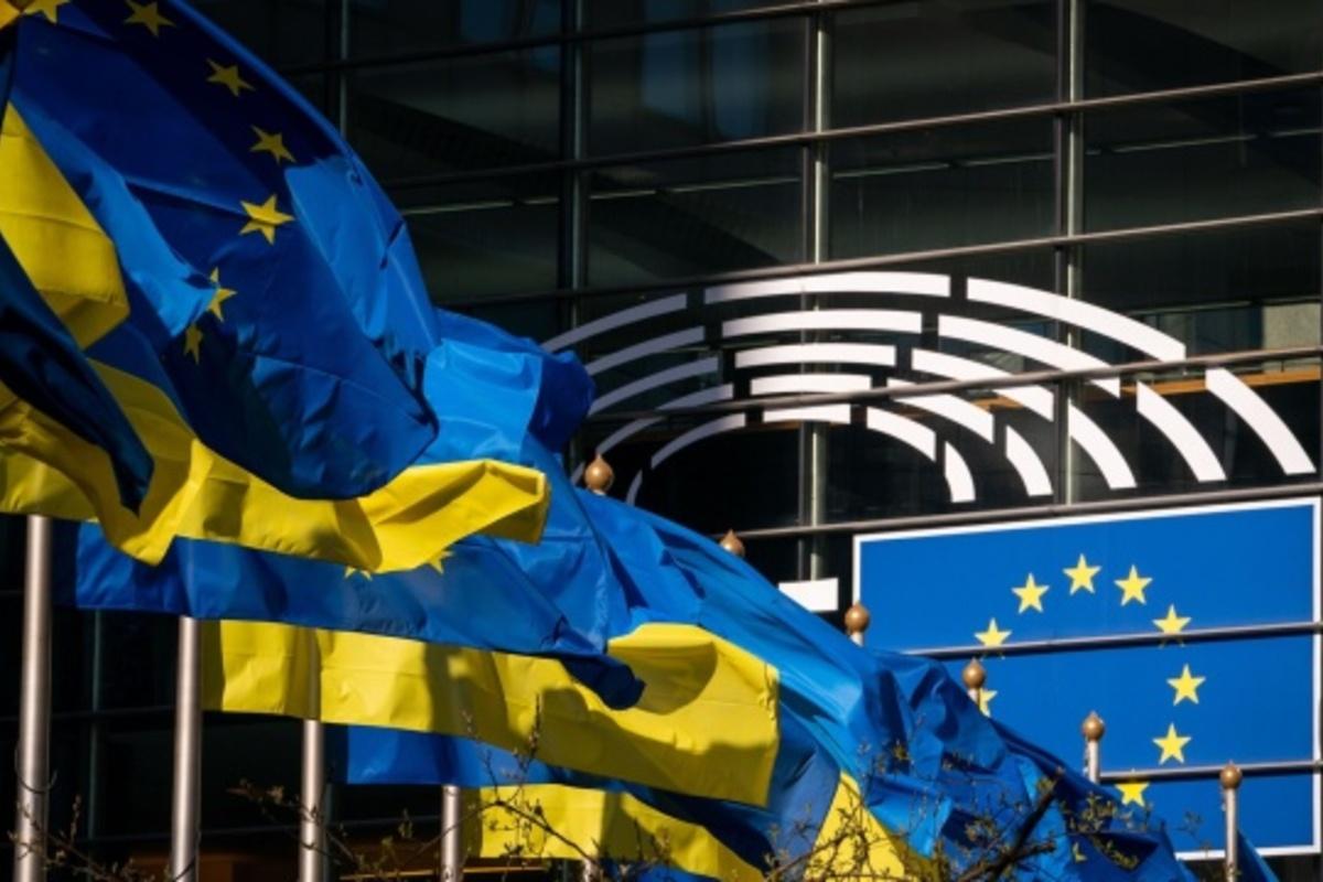 Рада ЄС продовжила тимчасовий захист для українців до березня 2027 – що змінилося? / Фото: Getty Images Рада ЄС продовжила тимчасовий захист для українців до березня 2027 – що змінилося?