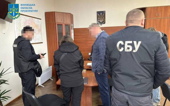 Вінницькі "надбавки": як директор УЗ з друзями "намутив" 22 млн грн на зарплатах