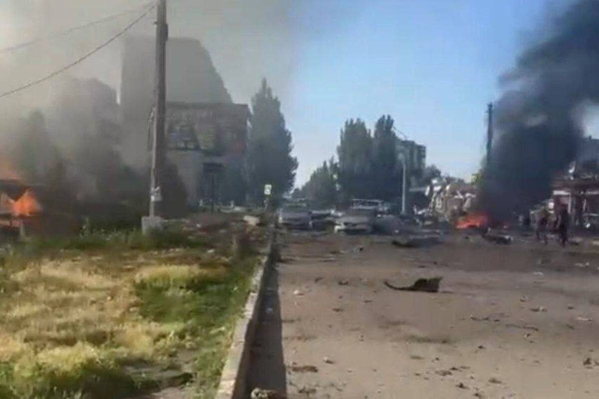 Окупанти атакували вокзал у Покровську і мультимаркет у Добропіллі: є загиблі / Фото: telegram 