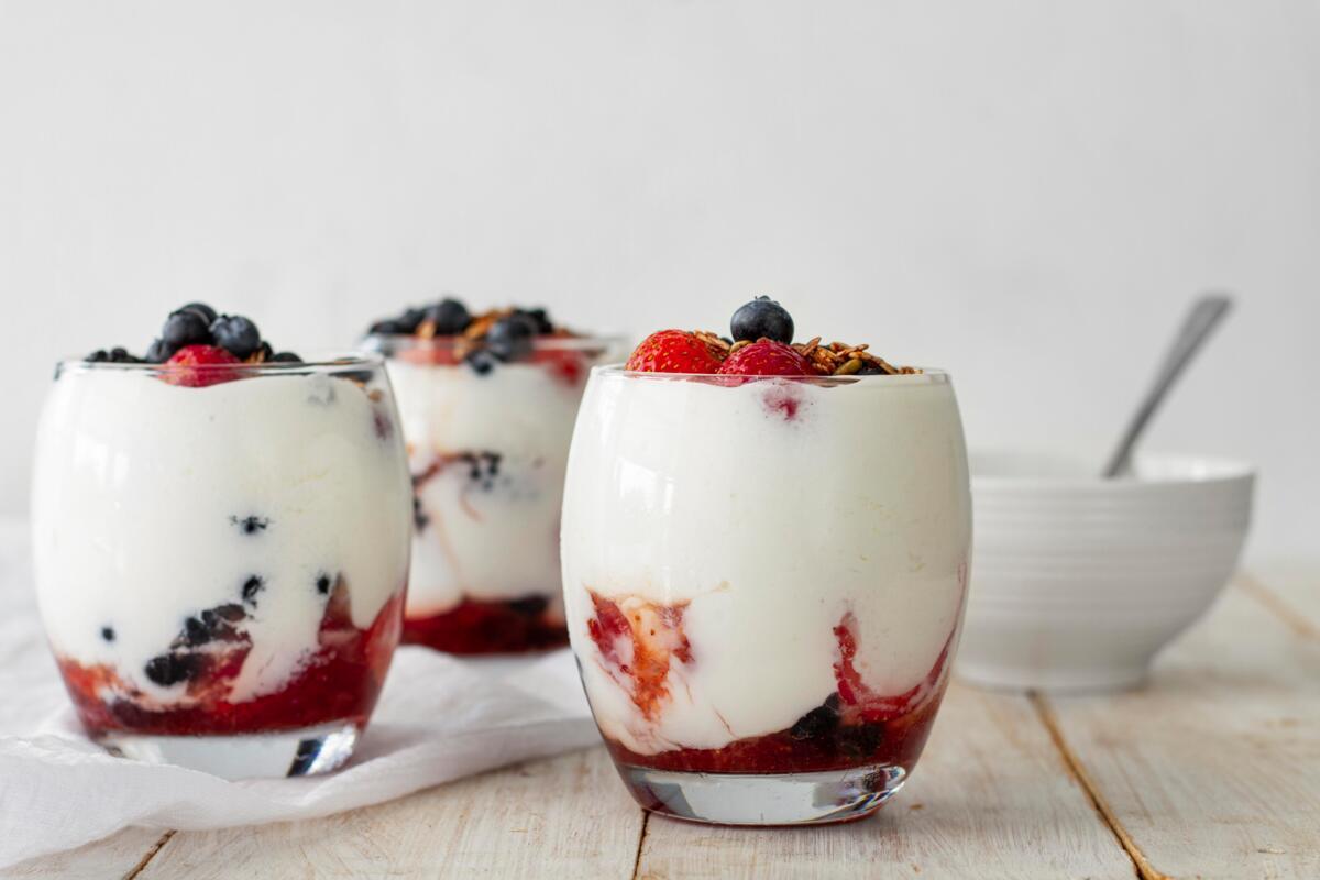 Магія полуниці та вершків: цей Eton Mess — справжній хіт, що готується за мить