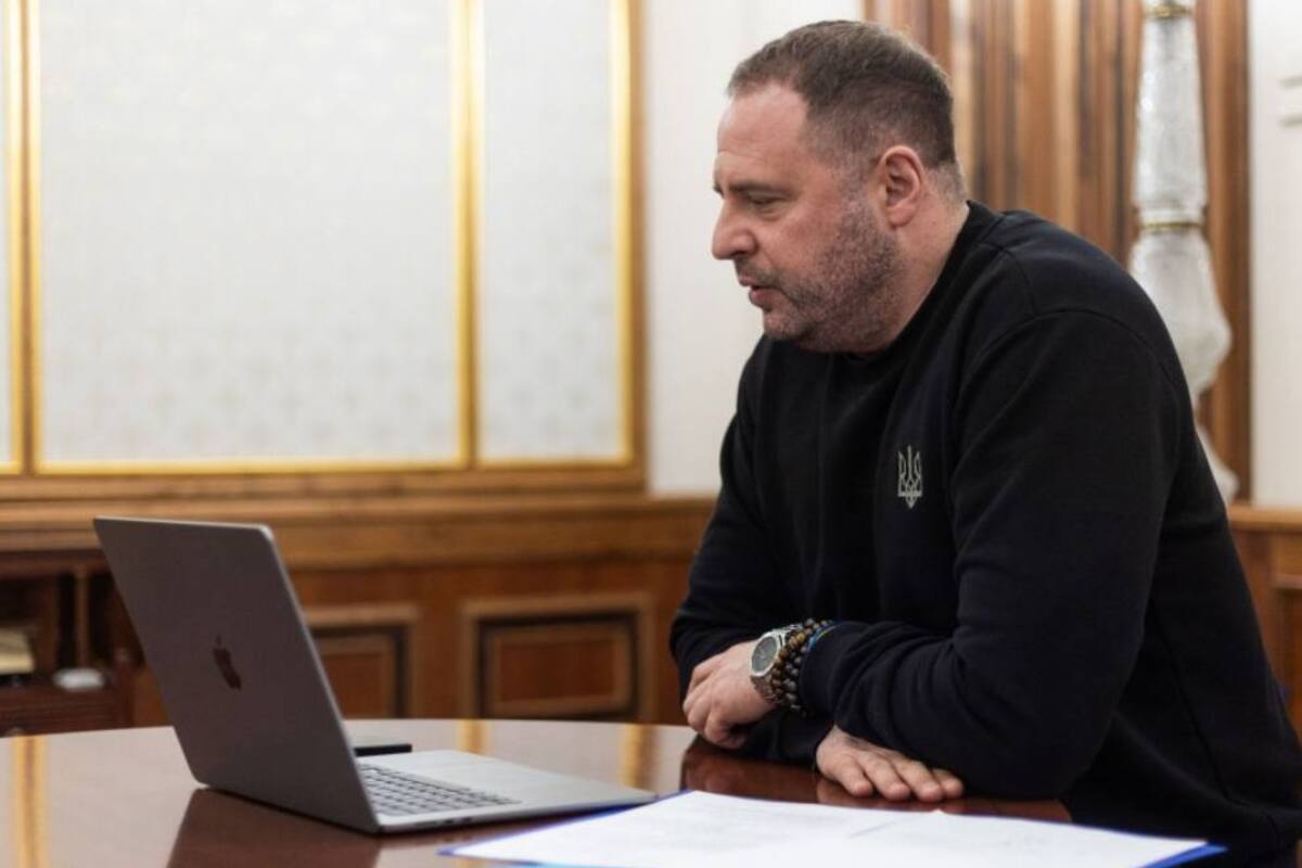 Андрій Єрмак висловив вдячність Великій Британії "за новий удар по джерелах доходів путіна" Андрій Єрмак висловив вдячність Великій Британії "за новий удар по джерелах доходів путіна"