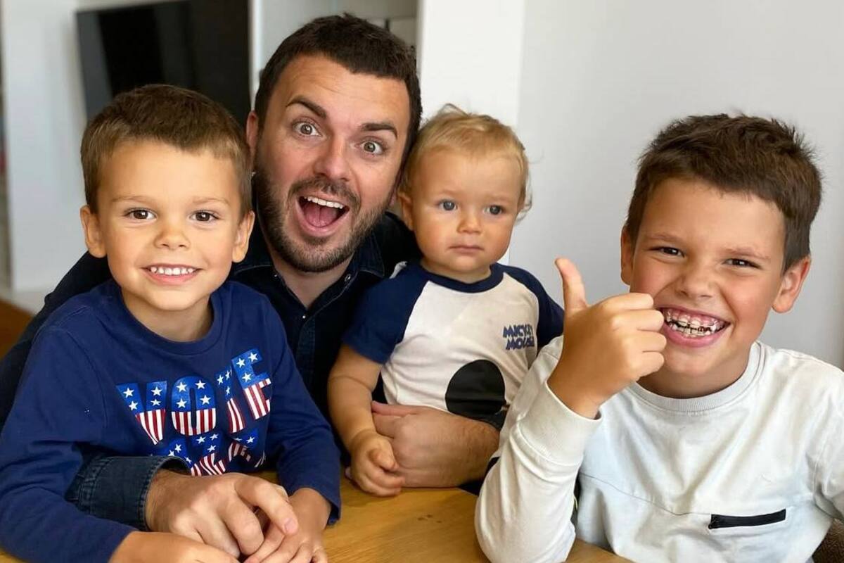 Григорій Решетнік зробив сюрприз родині та прилетів до Іспанії / Фото: instagram.com/grisha_reshetnik Григорій Решетнік зробив сюрприз родині та прилетів до Іспанії
