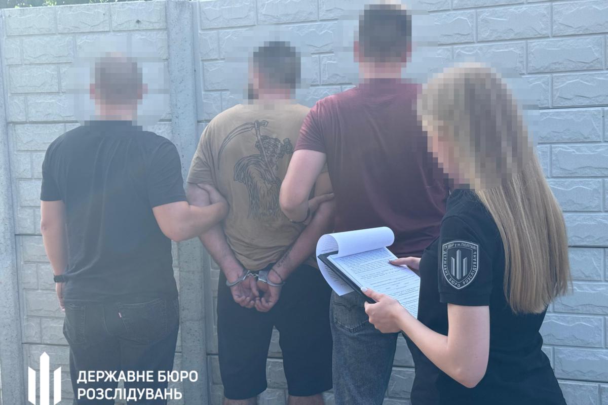 Пограничник из Харькова торговал внедорожниками, предназначенными для операций на фронте/Фото: ГБР Пограничник из Харькова торговал внедорожниками, предназначенными для операций на фронте
