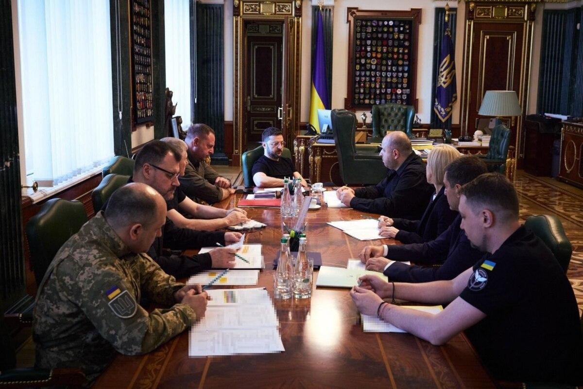 Стамбульский эффект: президент обещает вернуть домой и военных, и гражданских