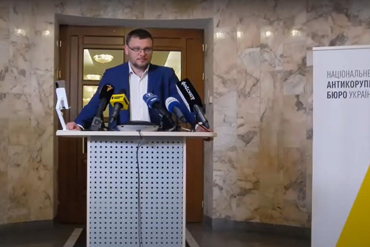 НАБУ про обшуки: є травмовані співробітники, лікарі відмовилися фіксувати ушкодження / Фото: кадр з відео НАБУ про обшуки: є травмовані співробітники, лікарі відмовилися фіксувати ушкодження