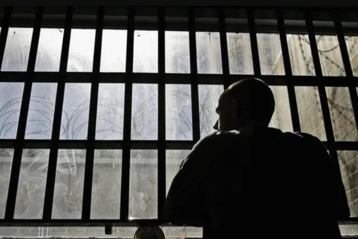 "Суд" під автоматами: ще один мешканець Енергодара отримав 15 років за вигадану "зраду" / Фото: Getty Images "Суд" під автоматами: ще один мешканець Енергодара отримав 15 років за вигадану "зраду"