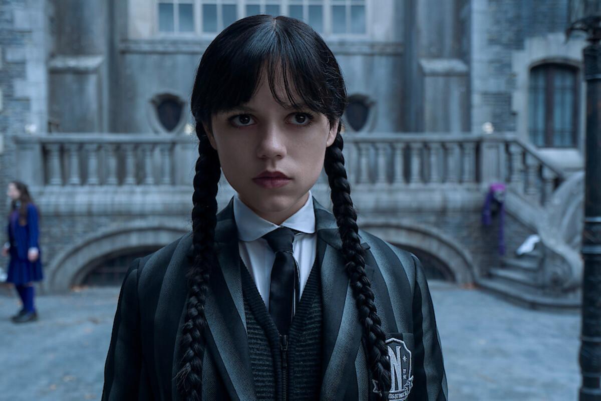 Дженна Ортега знову в строю: "Помста" виходить на 3-й сезон / Фото: Netflix Дженна Ортега знову в справі: "Венздей" йде на 3 сезон – Аддамси розкриють нові секрети