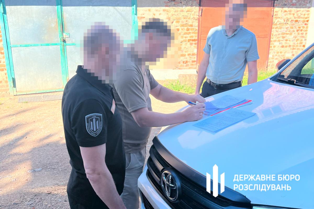 Корупція посадовців: прокурорів підозрюють у зловживаннях, розголошенні слідства і махінація / Фото: ДБР Корупція посадовців: прокурорів підозрюють у зловживаннях, розголошенні слідства і махінація
