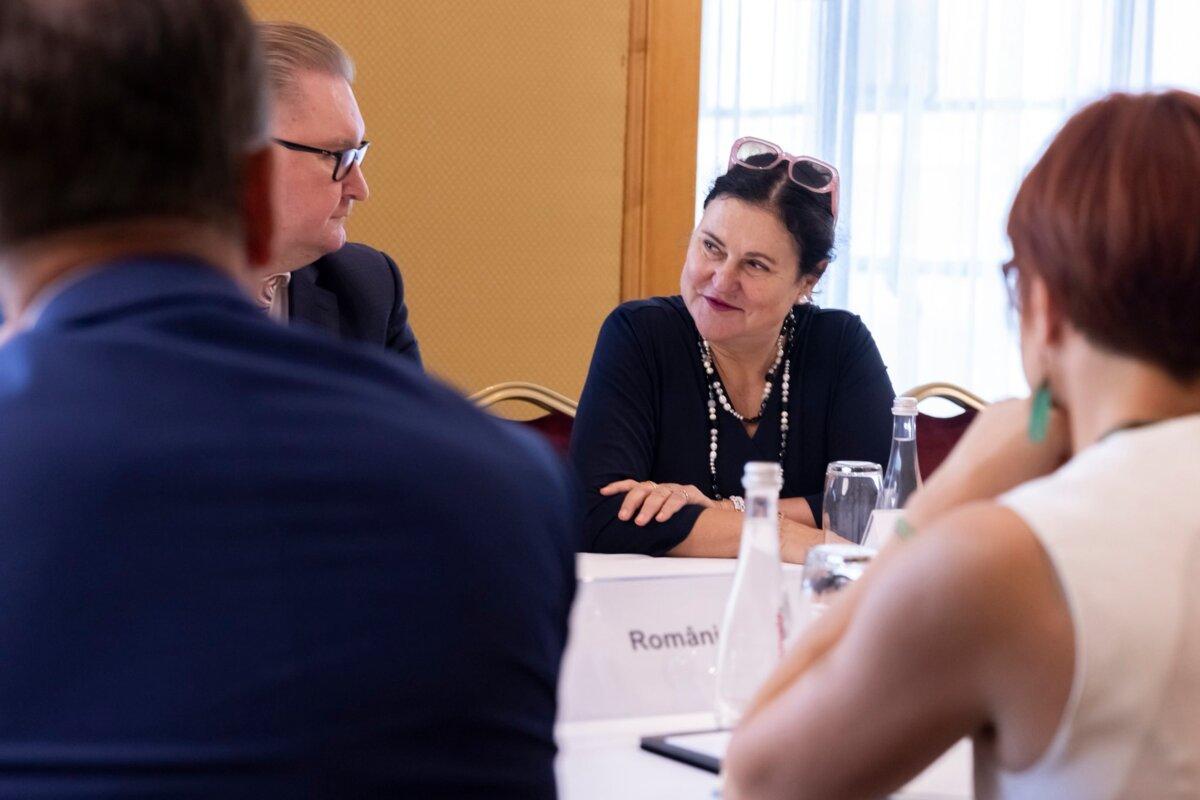 Послы G7 ждут антикоррупционного законопроекта Зеленского / Фото: Katarina Mathernovа Послы G7 ждут антикоррупционного законопроекта Зеленского