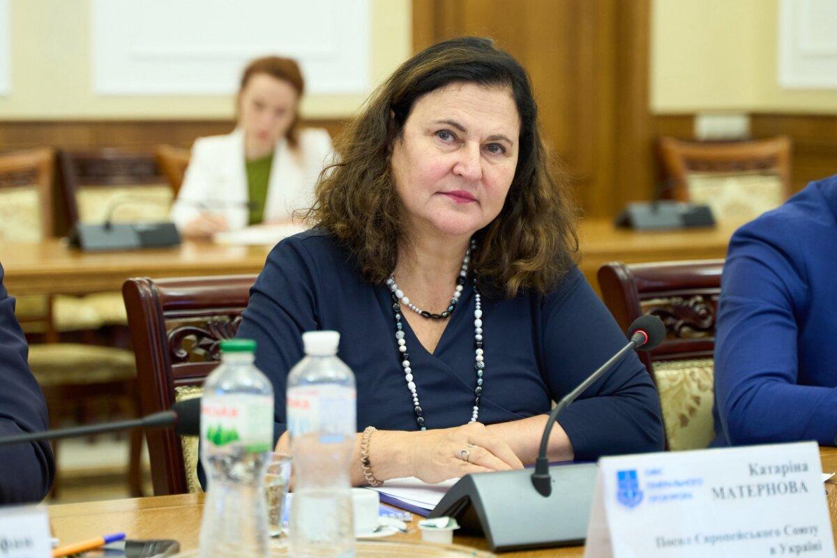 Посол ЕС вместе с генпрокурором обсудили независимость НАБУ и САП / Фото: Katarina Mathernova