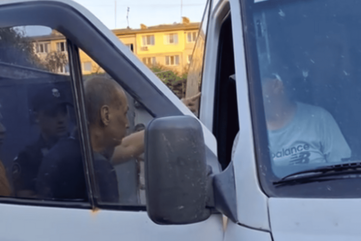 В Полтавской области люди перекрыли движение авто ТЦК: что известно об инциденте/Фото: telegram В Полтавской области люди перекрыли движение авто ТЦК: что известно об инциденте