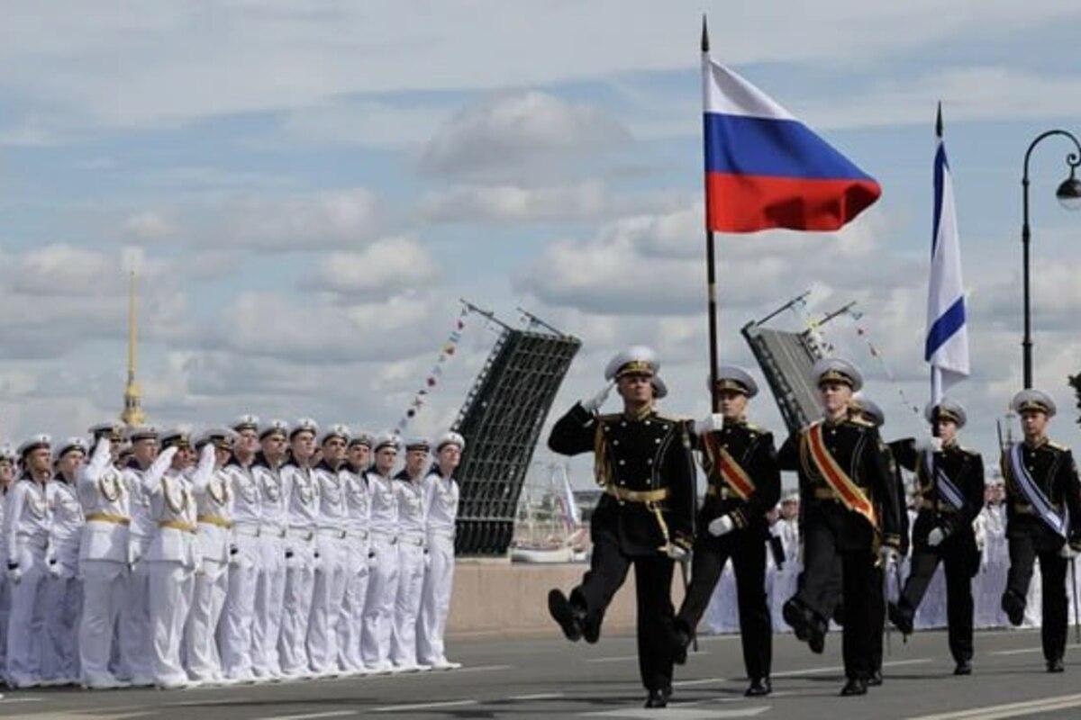Не до парада: почему в Санкт-Петербурге отменили праздник ВМФ