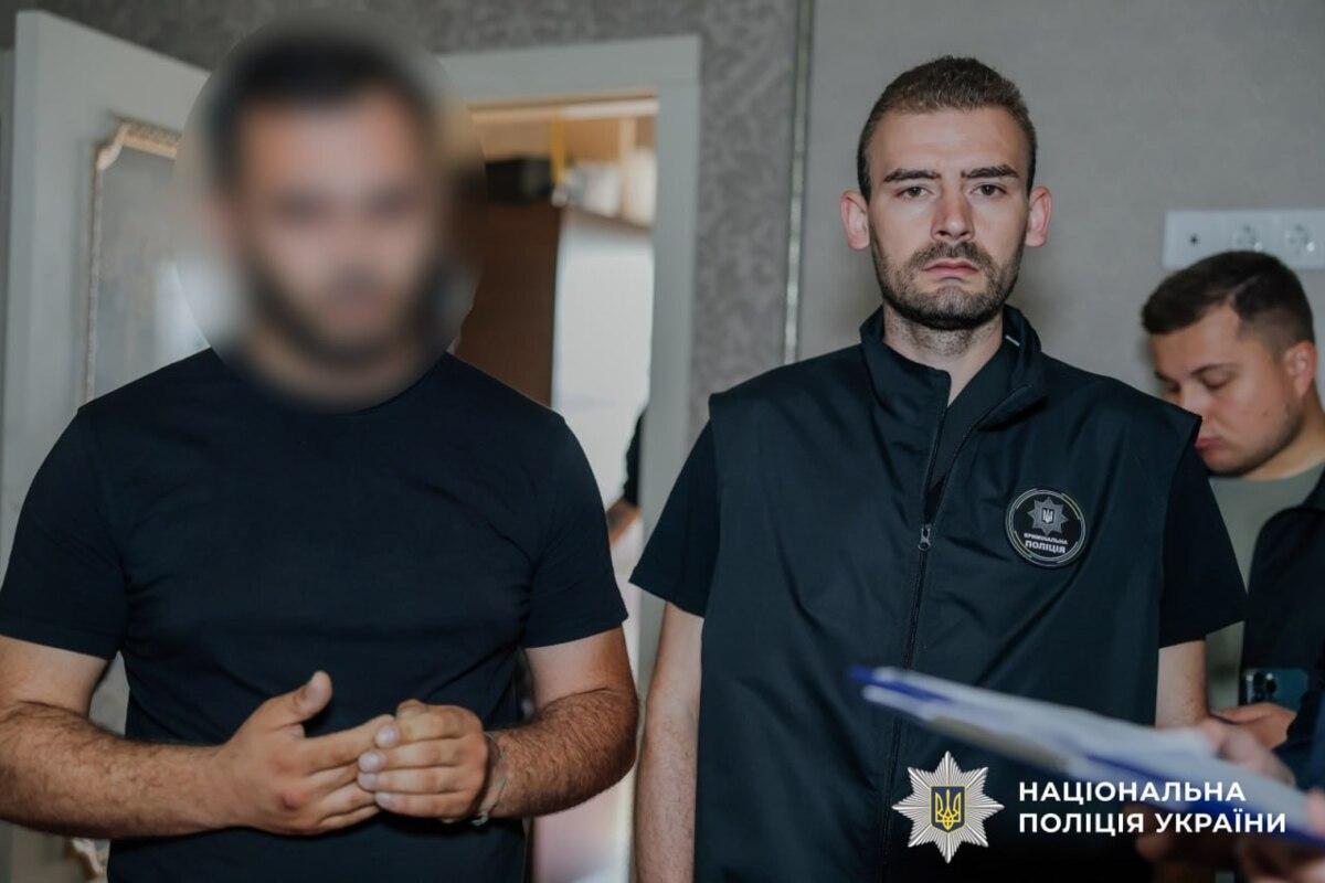 Львівська поліція припинила діяльність групи "евакуаторів" з країни за $17 тисяч/Фото: Національна поліція України 🇺🇦 Львівська поліція припинила діяльність групи "евакуаторів" з країни за $17 тисяч