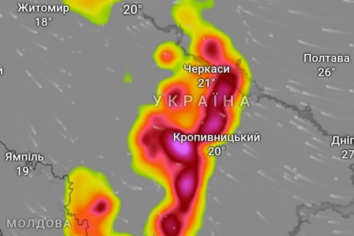 У виняткових пунктах навіть можливі локальні торнадо У виняткових пунктах навіть можливі локальні торнадо