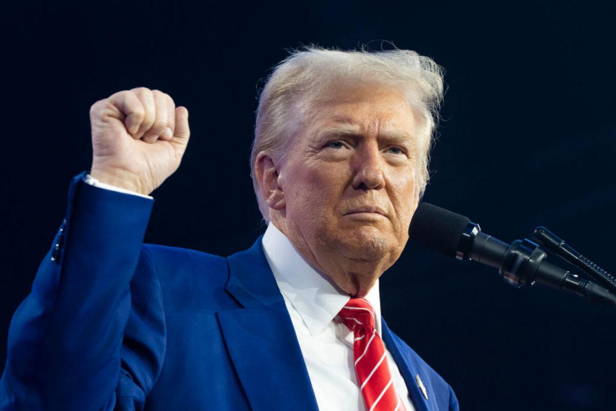 Трамп зменшив дедлайн для Росії до 10 днів/Фото: Getty Images "Ганьба!": Трамп знову скоротив ультиматум Путіну, пригрозивши тарифами