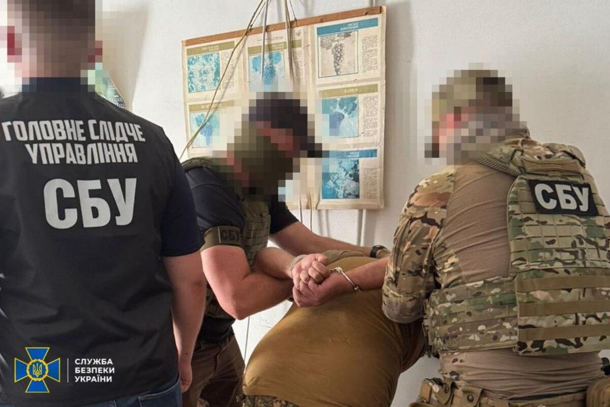 Мобілізований нацгвардієць зливав секрети оборонного заводу/Фото: Служба безпеки України Мобілізований нацгвардієць зливав секрети оборонного заводу