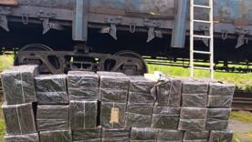 Викрили тютюновий "скарб": На кордоні вилучили 10 тисяч пачок сигарет без акцизу/Фото: Митна служба Викрили тютюновий "скарб": На кордоні вилучили 10 тисяч пачок сигарет без акцизу/Фото: Митна служба