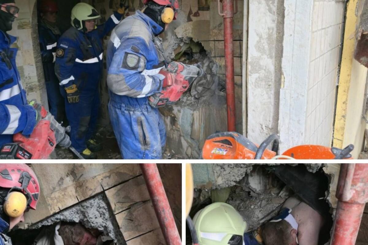 У рятувальних роботах задіяно понад 300 працівників ДСНС. Вони продовжують працювати на місцях влучань У рятувальних роботах задіяно понад 300 працівників ДСНС. Вони продовжують працювати на місцях влучань