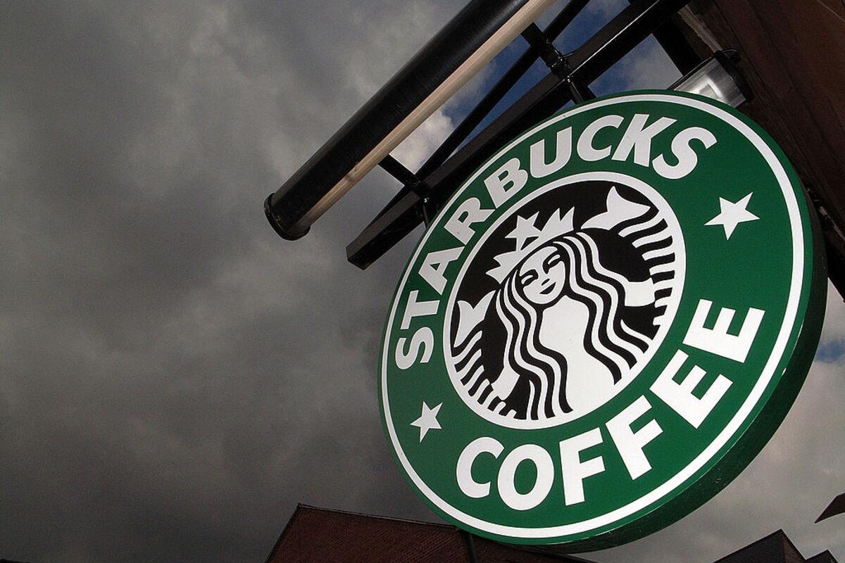 Все, щоб босу було зручно: Starbucks побудувала офіс біля дому гендиректора/Фото: Christopher Furlong/Getty Images Все, щоб босу було зручно: Starbucks побудувала офіс біля дому гендиректора