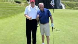 "Шутки плохи": сенатор прокомментировал конфликт между Трампом и медведевым/Фото: facebook "Шутки плохи": сенатор прокомментировал конфликт между Трампом и медведевым