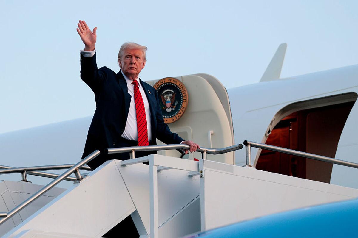 "Їм байдуже, скільки в Україні гине людей": Трамп заявив, що Індія перепродає російську нафту/Фото: Anna Moneymaker/Getty Images "Їм байдуже, скільки в Україні гине людей": Трамп заявив, що Індія перепродає російську нафту