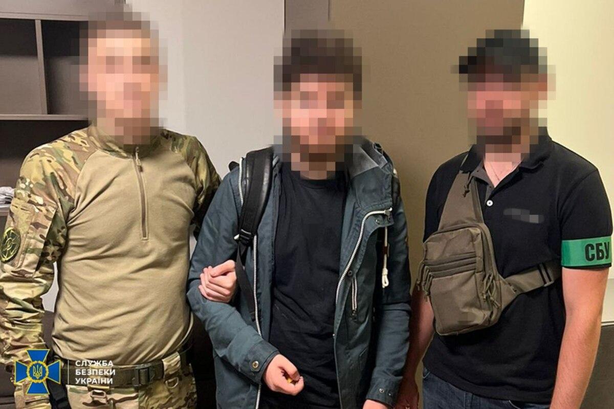 ІТ-фахівець перетворив київські квартири на бази даних для фсб/Фото: Служба безпеки України ІТ-фахівець перетворив київські квартири на бази даних для фсб