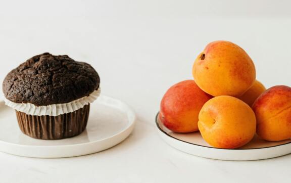Коли хочеться чогось м’якого й фруктового – ці мафіни з абрикосами ідеальні! / Фото: Pixels