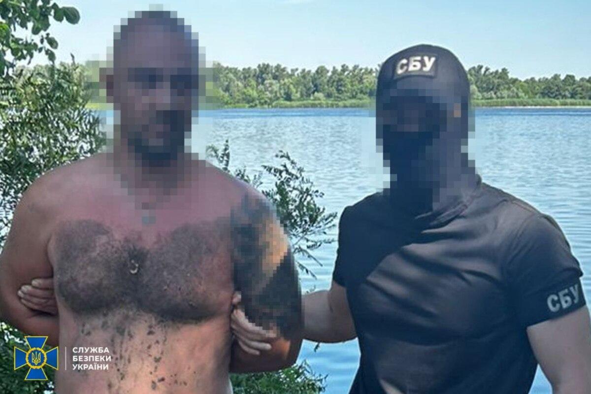 Контррозвідка викрила агента, який "вів" росіян до складів і командних пунктів ЗСУ / Фото: СБУ Контррозвідка викрила агента, який "вів" росіян до складів і командних пунктів ЗСУ / Фото: СБУ