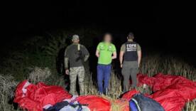 На Хмельниччині "пілот"-ухилянт на параплані не долетів до кордону На Хмельниччині "пілот"-ухилянт на параплані не долетів до кордону