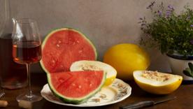 Чому не можна поєднувати кавуни та дині з деякими продуктами. Фото: Freepik користь кавунів і дині