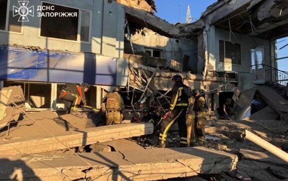 Удар по автовокзалу Запоріжжя: є постраждалі з множинними мінновибуховими травмами Удар по автовокзалу Запоріжжя: є постраждалі з множинними мінновибуховими травмами